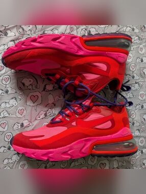 Nike Air React 270. Women's Size 6 Good Overall Condition.